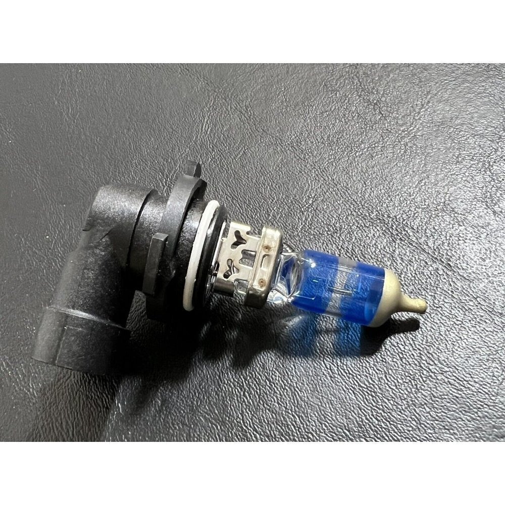 Lot Of 4 Sylvania 9006ST.BP Fog Light Bulbs Silverstar - Picture 8 of 10